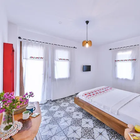 Dantel Pansiyon Kas ホームステイ *